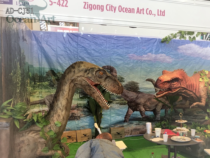 giant animatronic dinosaur